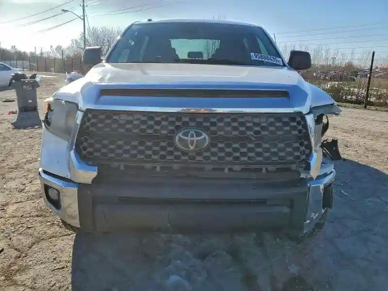 5TFEY5F15KX246077 2019 TOYOTA TUNDRA-4